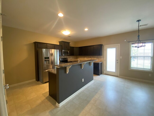 Foto del edificio - 118 Broomsedge Ln