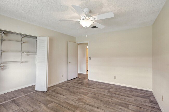Foto del edificio - 903 Savannas Point Dr