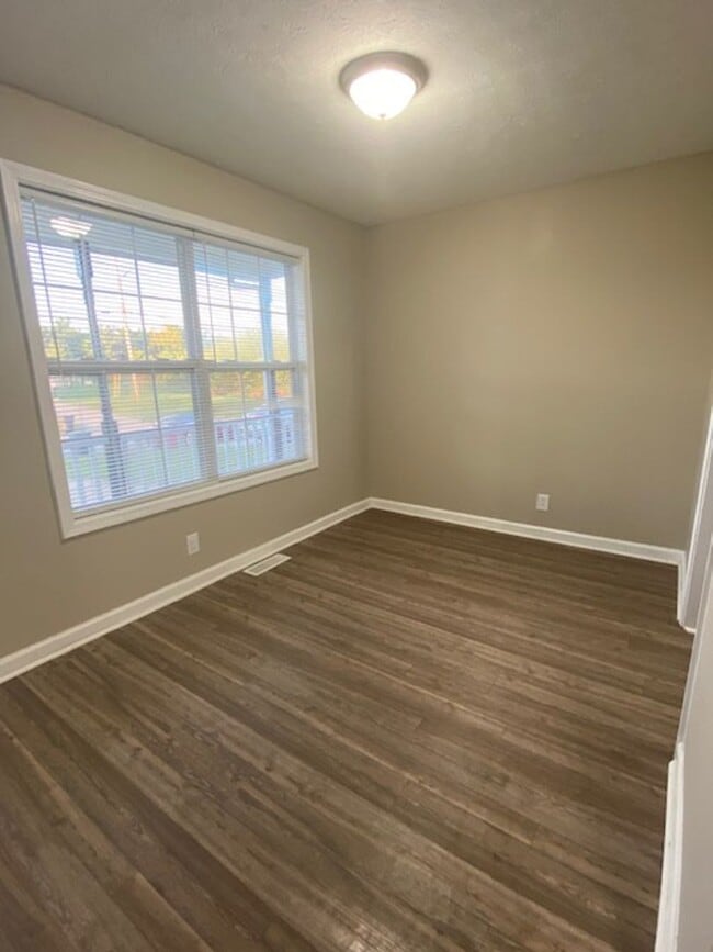 Building Photo - Charming 3 Bedroom Ranch Style Home