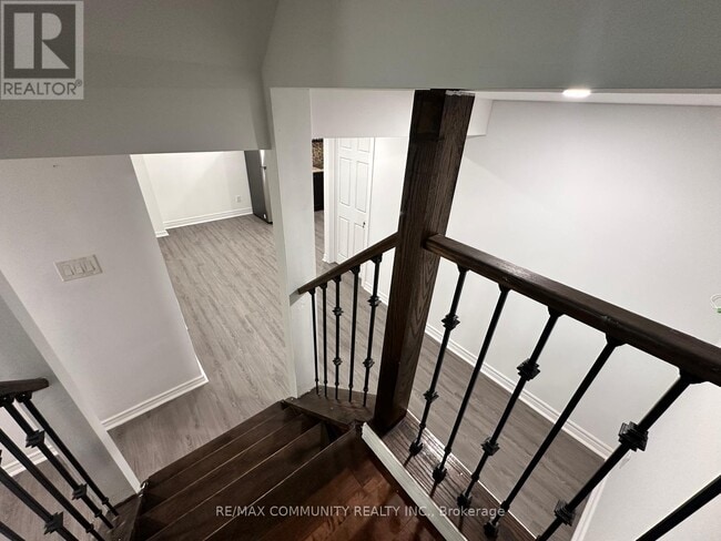 Building Photo - 18 Hearth Pl