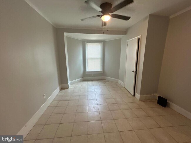 Building Photo - 531 Brinton St