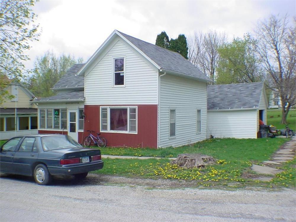 Building Photo - 206 E Main St