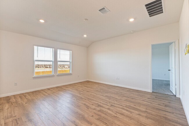 Foto del edificio - Modern Leander Living with Space to Grow and Room to Relax!