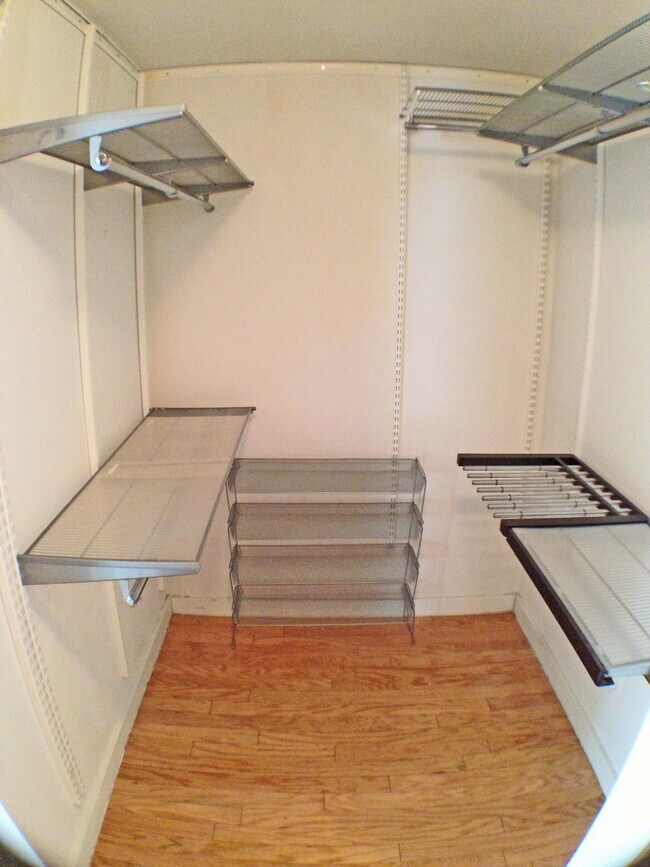 Foto del edificio - 1300 13th St NW