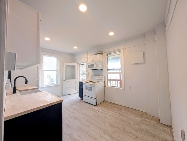 Foto del edificio - 416 Guilford Ave