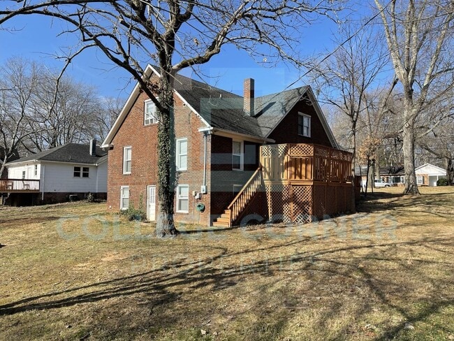 Building Photo - 1404 Polo Rd