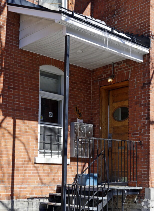 Building Photo - 119 Daly Ave