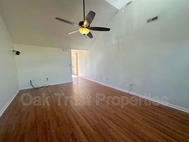 Building Photo - 5098 Westview St