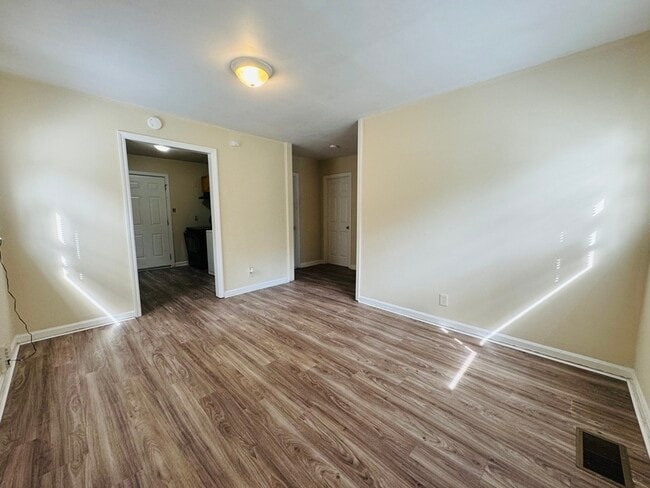 Building Photo - 812 Rodey Ave