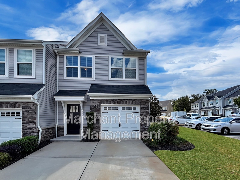Photo - 227 Clearwood Drive