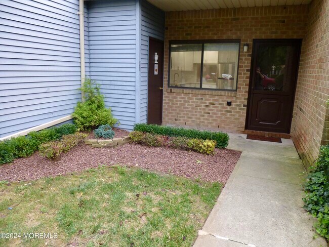 Foto del edificio - 214 Medford Ct