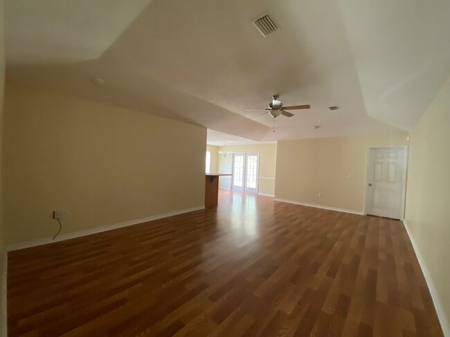 Building Photo - 7532 Avery Ln