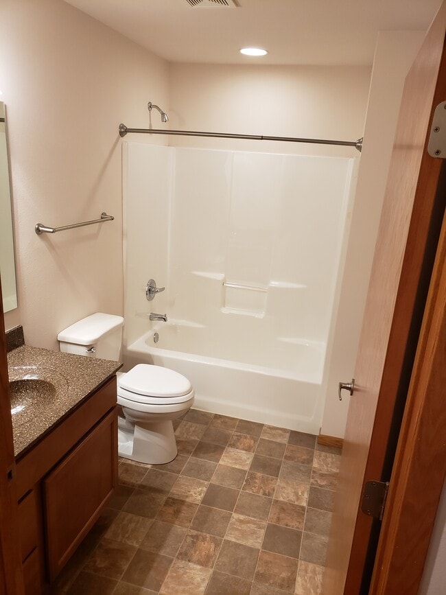 Main Bathroom - Mayfair Apartments