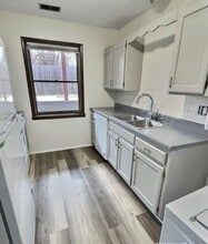 Building Photo - 822 Fremont St