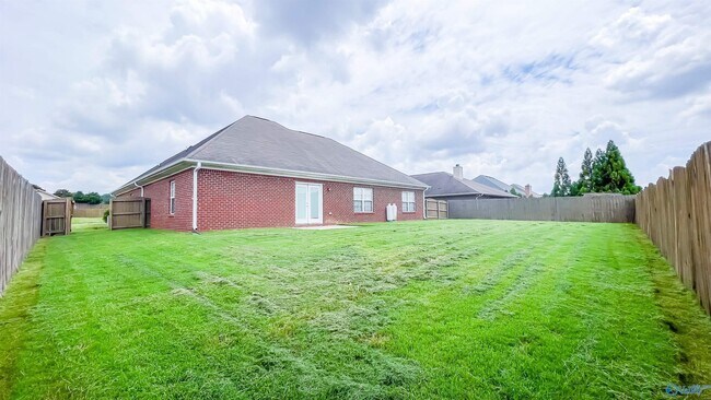 Building Photo - 15731 Coach House Ct NW