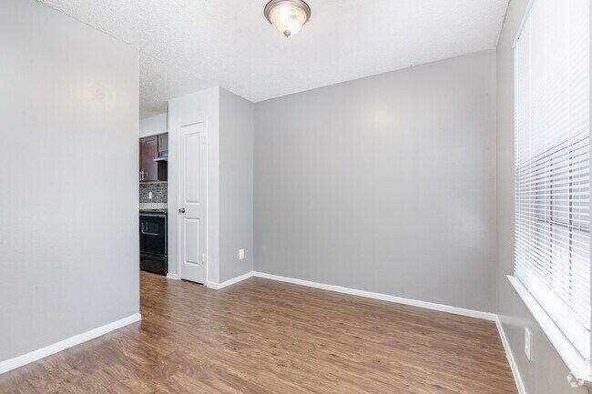 1 habitación, 1 baño - 674 pies cuadrados - Comedor - Fox Hollow Lewisville