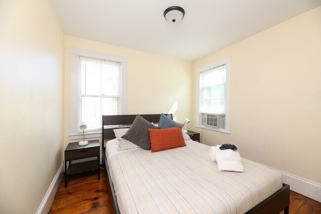 Building Photo - 14 Kilby St