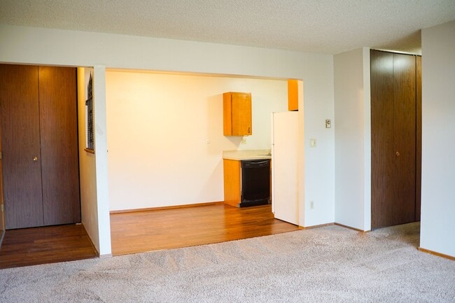 Photo - Close in NE-2 Bedroom, 1.5 Bath Ready Soon! Apartment