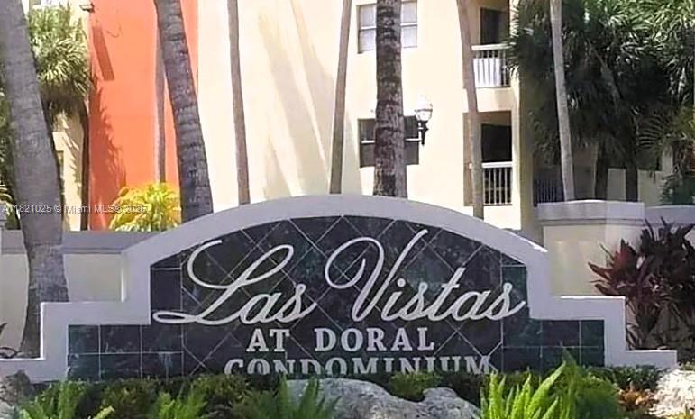 Foto principal - 8290 Lake Dr