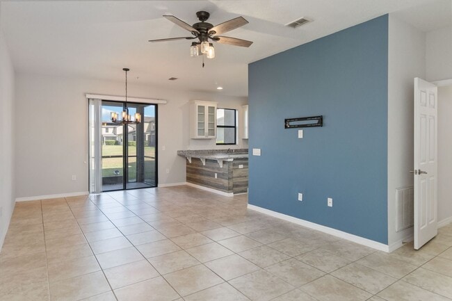 Photo - Bright & Stylish 3-Bedroom Townhome with Pond Views in Gated Seven Oaks