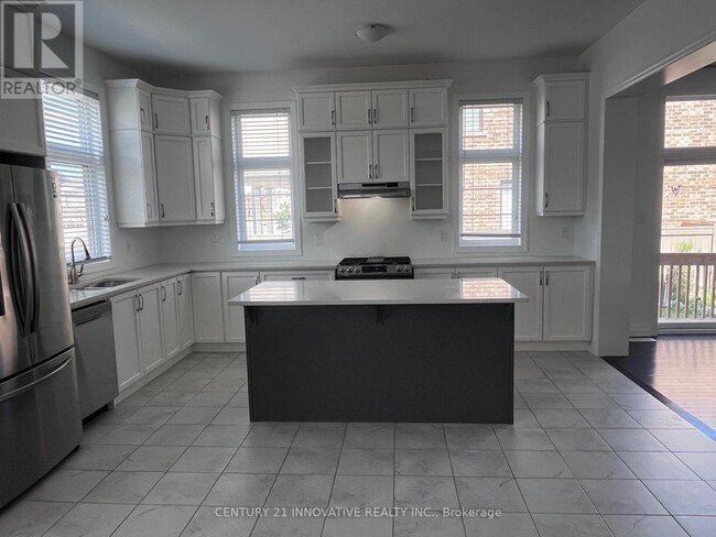 Building Photo - 498 Kennedy Cir