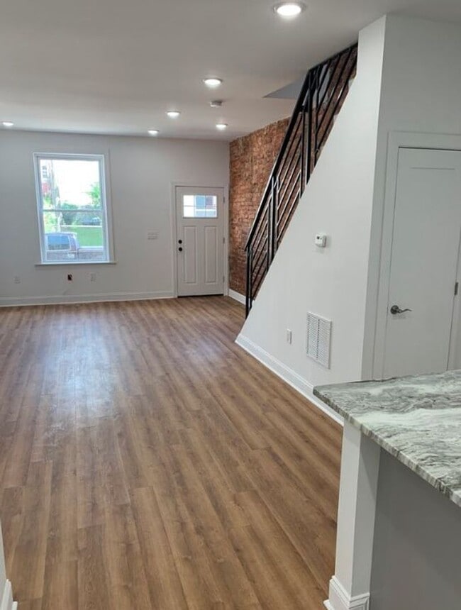 Photo - Single Family Strawberry Mansion House