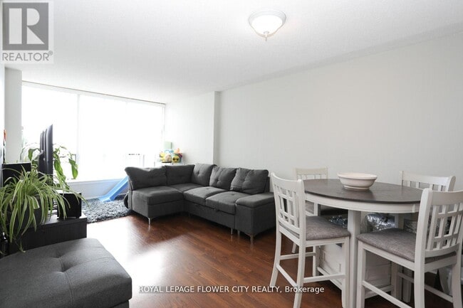 Building Photo - 10 Laurelcrest St