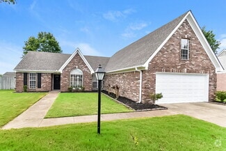 Building Photo - 2893 Broadway Dr