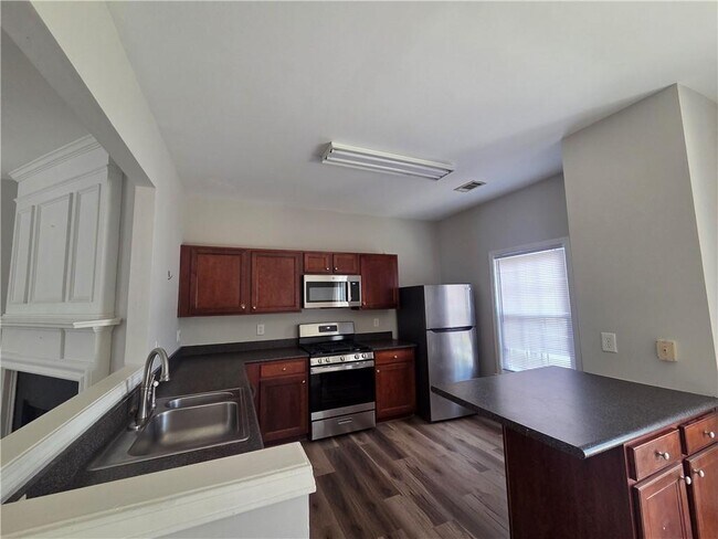 Building Photo - 955 Prestwyck Ct