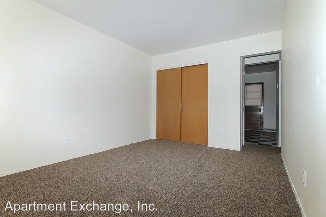 Foto del edificio - 4444 Brenton Ave