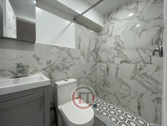 Foto del edificio - 1529 Dwight Pl