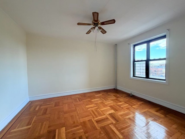 Foto del edificio - 3063 Buhre Ave