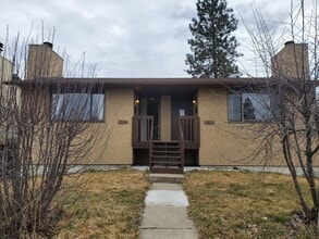 Building Photo - 1004 E Joseph Ave