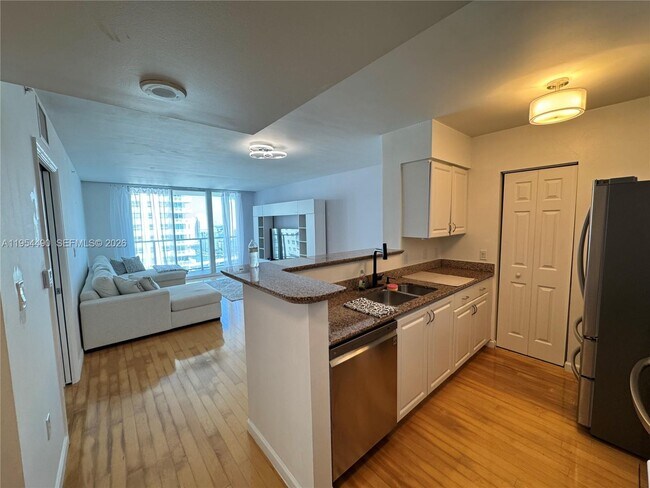 Foto del edificio - 1155 Brickell Bay Dr