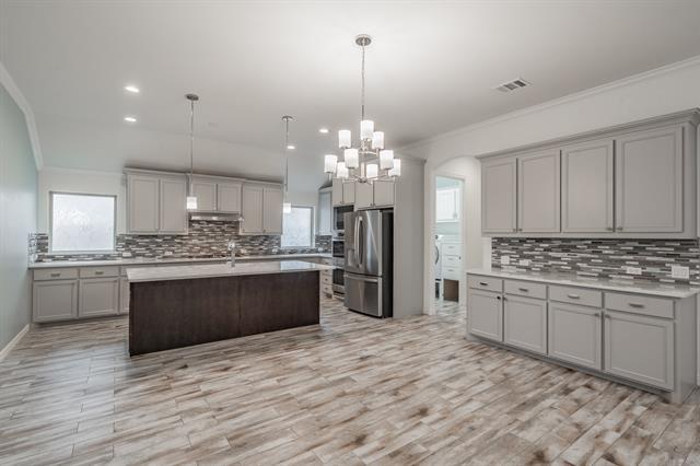 Building Photo - 612 Rawlins Ln