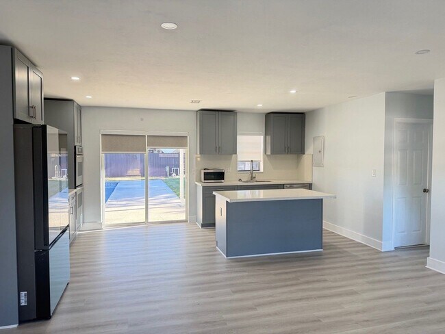 Foto del edificio - 9900 Dominican Dr