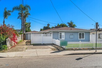 Building Photo - 306-308 Elm Ave