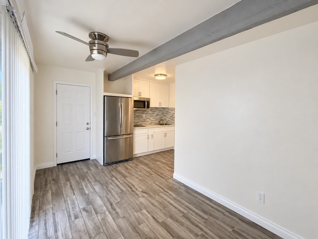 Building Photo - 3722 Bancroft Dr