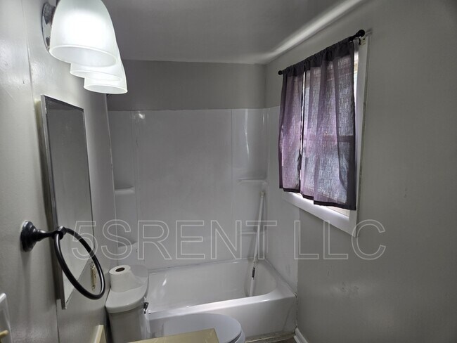 Foto del edificio - 236 S Mary Ellen St