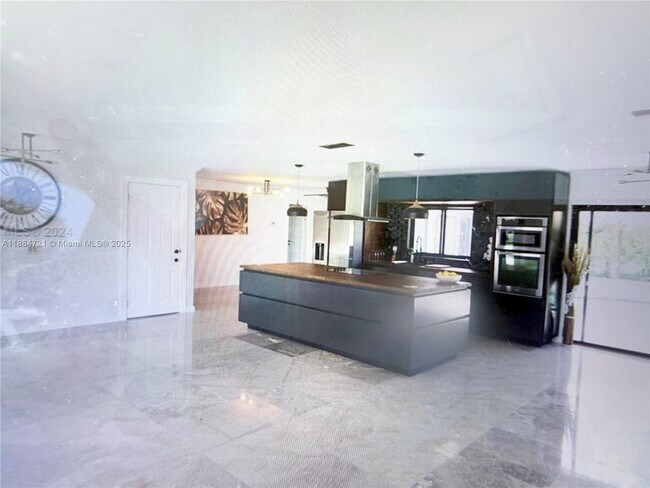 Foto del edificio - 1415 W Camino Real