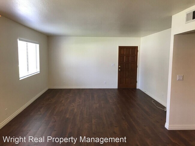 Foto del edificio - 360 W Mountain View Ave