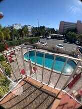 Building Photo - 3215 NE 15th St