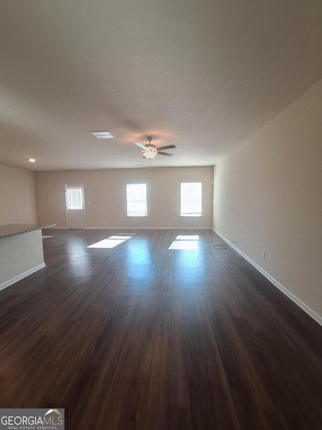 Building Photo - 3651 Falconwood Dr