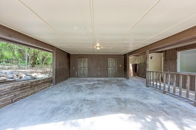 Foto del edificio - 6305 Forest Hills Dr