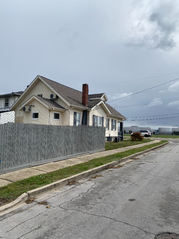 Building Photo - 5401 Huberville Ave
