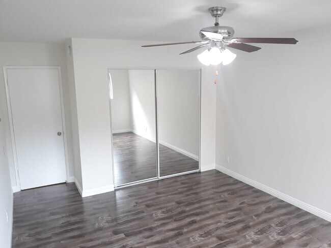 Foto del edificio - 13955 Oxnard St