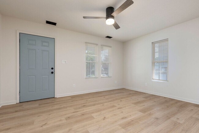 Foto del edificio - 1238 S Preston St