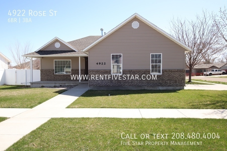 Primary Photo - 4922 Rose St