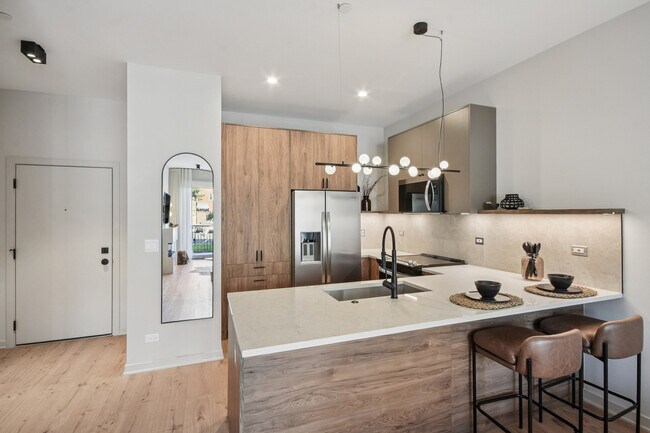 Foto del edificio - 1235-1257 N Ashland Ave