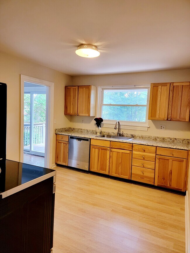 Building Photo - 20 N Garden Cir